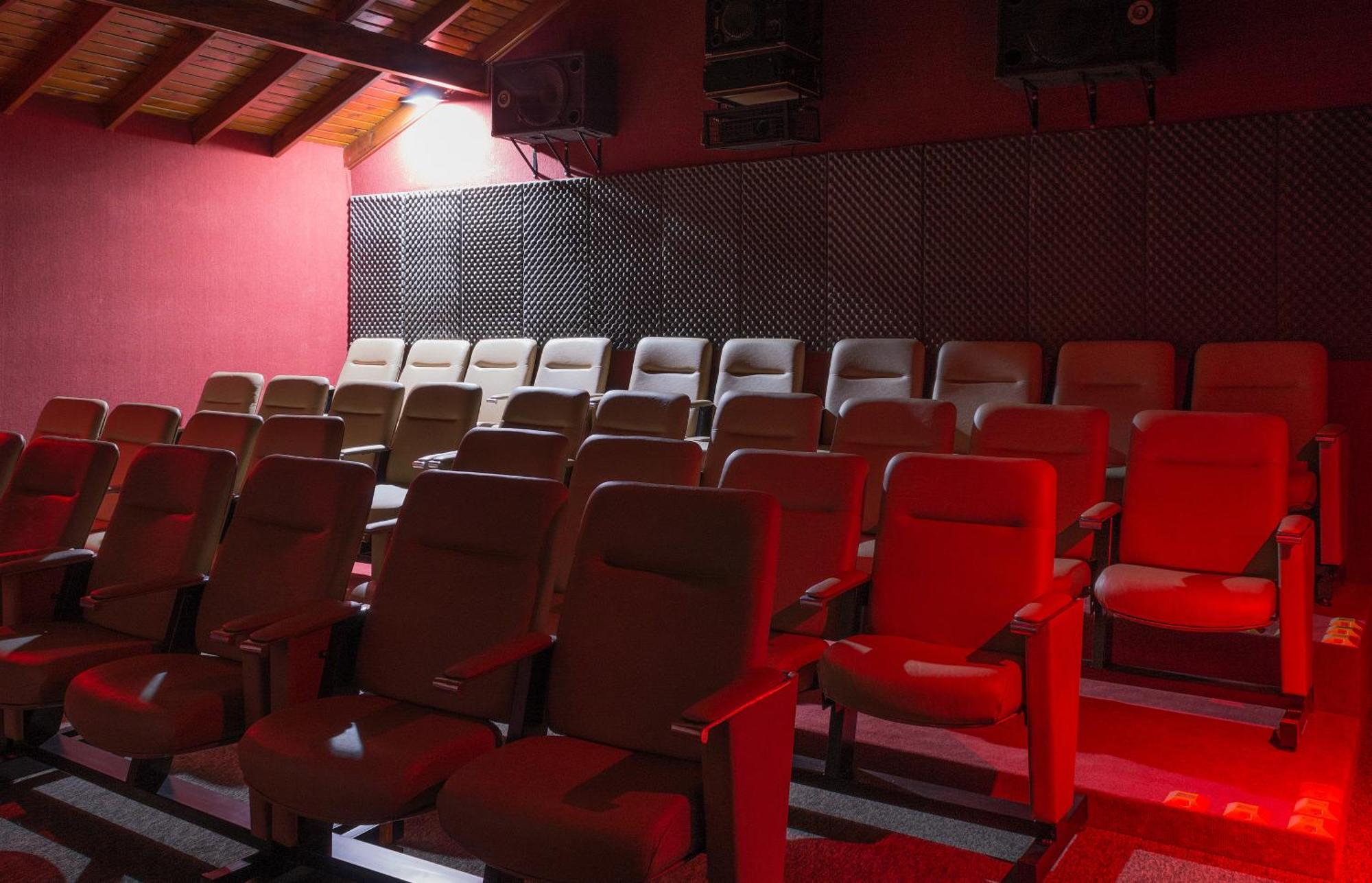 Hotel De Cine Las Golondrinas Villa Gesell Exteriér fotografie